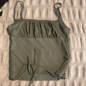 Green cropped tank top